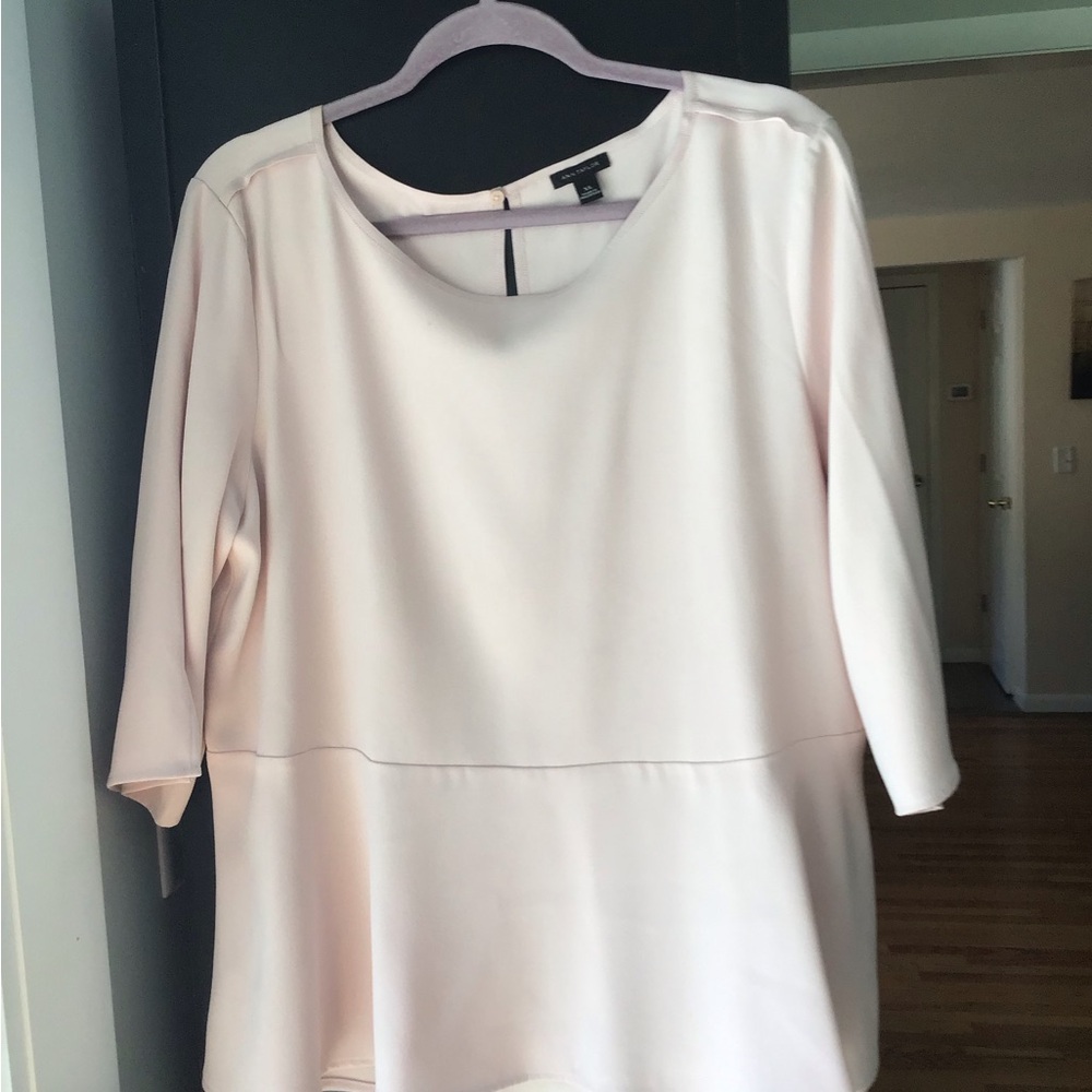 Like new Ann Taylor blush color top